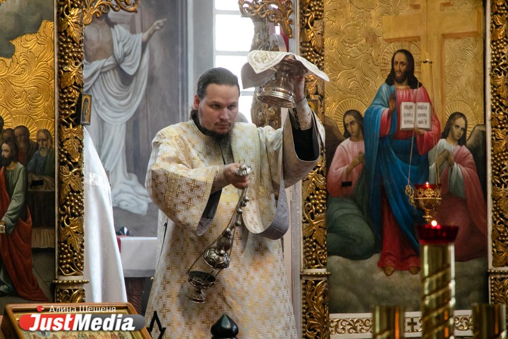 В храме Екатеринбурга рассказали, чем очистить воздух от вирусов - Фото 1