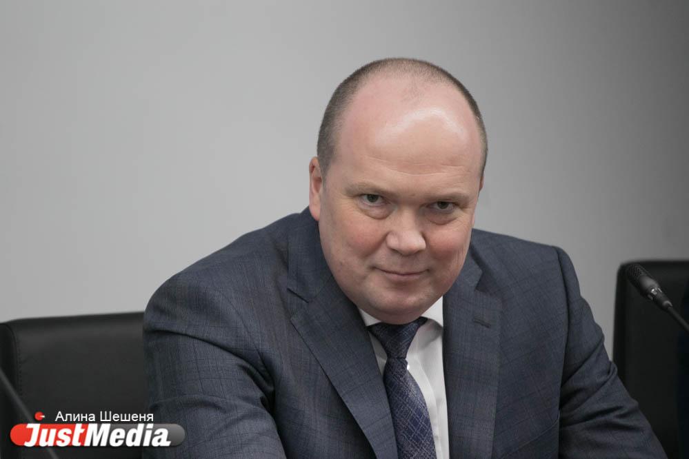 Депутат Вихарев попросил начальника УФСБ Зиновьева разобраться с поджогами на Эльмаше и Уралмаше - Фото 1