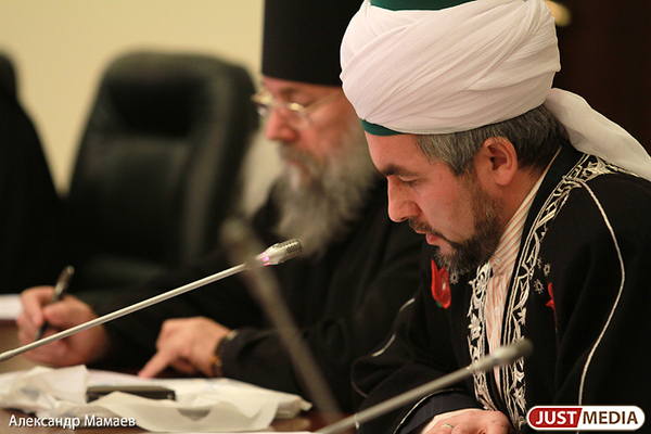 Молитва во время чумы. Верующим трех религий пояснили, как вести себя во время карантина по коронавирусу