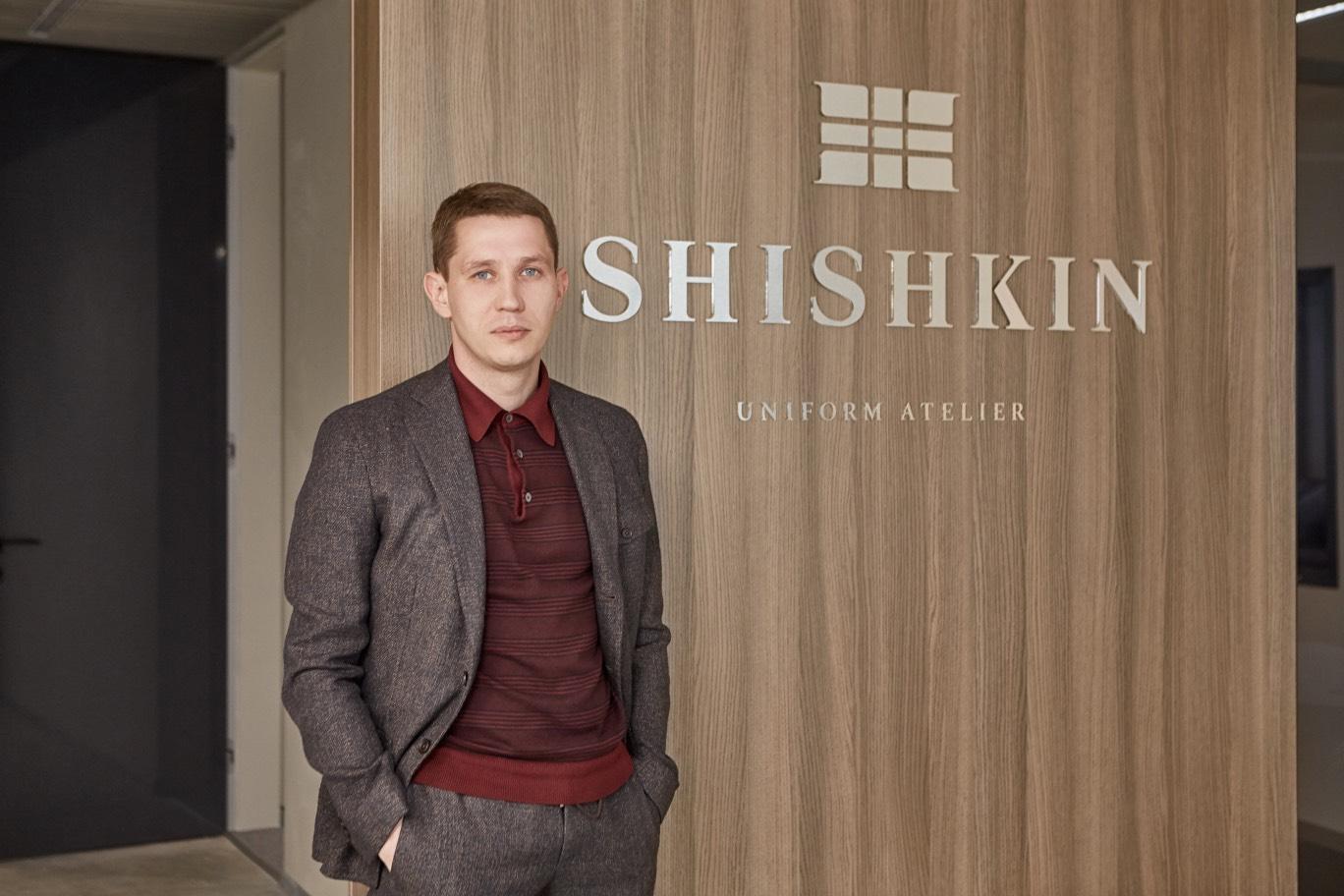 Уральский дизайнер по поручению Минпромторга налаживает непрерывный пошив медицинских масок - Фото 1