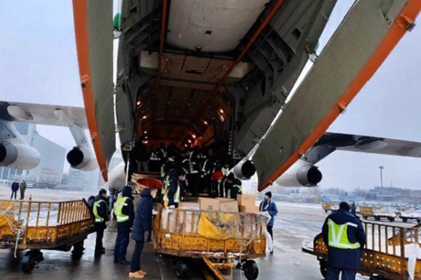 В выходные в Екатеринбург прилетит самолет с «проблемным» гуманитарным грузом из Китая - Фото 1