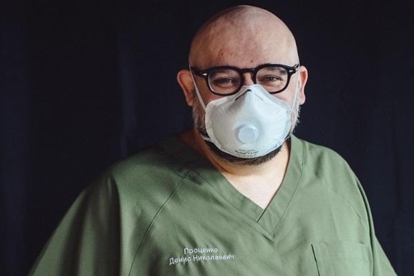 Главврач Коммунарки вылечился от коронавируса - Фото 1