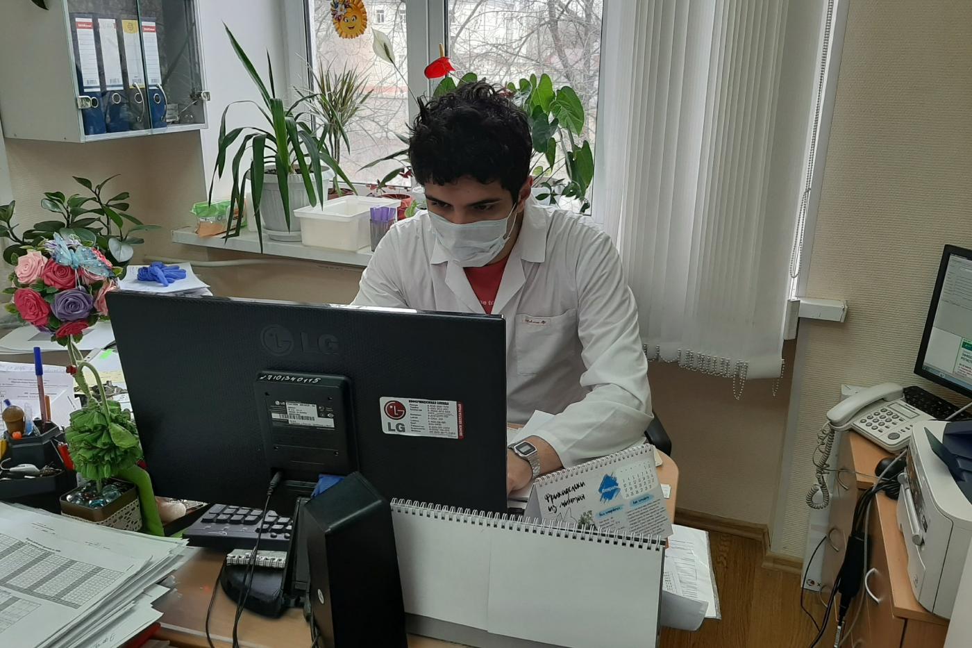 Уральский медуниверситет начал удаленно готовить медиков для лечения коронавируса - Фото 1