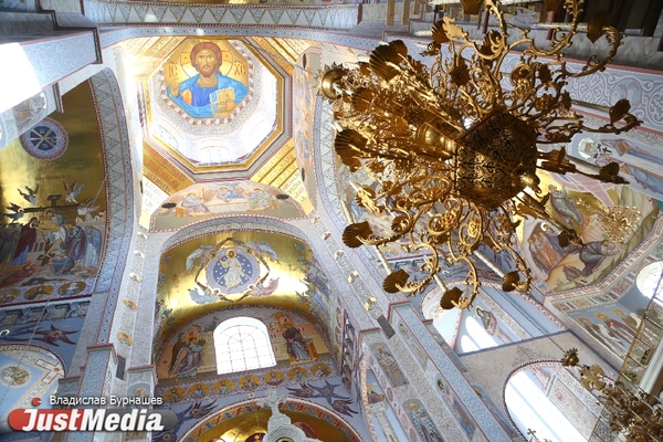 Евгений Куйвашев рассказал, где можно будет посмотреть прямую трансляцию пасхальной службы