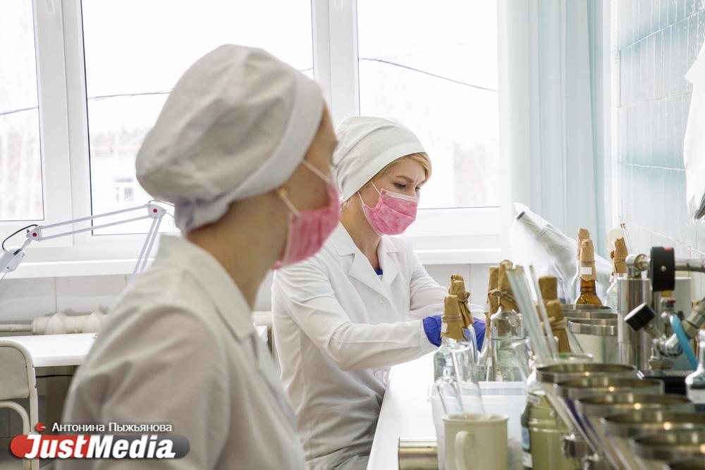 В Свердловской области зарегистрировано 155 новых случаев коронавируса - Фото 1