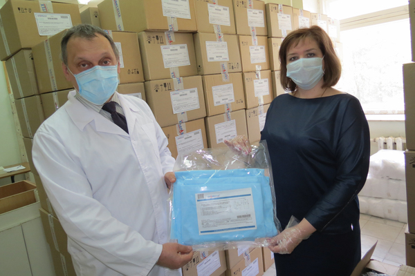 На 5 млн рублей УГМК купила для свердловских медиков средства индивидуальной защиты 