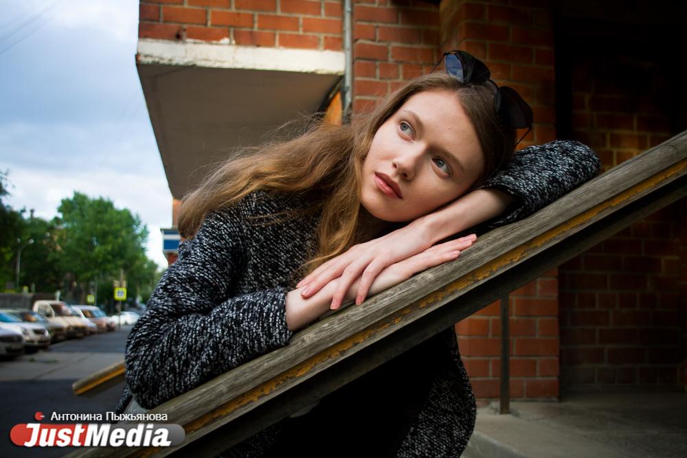 Алена Звонарева, студентка ЕАСИ: «Погода сейчас переменчива, но тем она и прекрасна». В Екатеринбурге +16 градусов - Фото 1