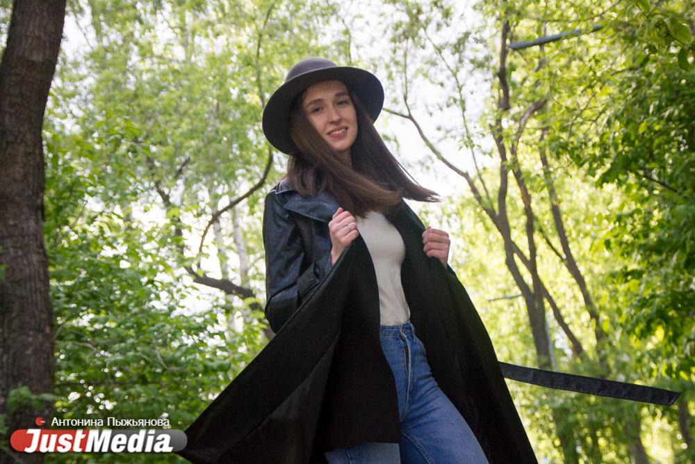 Анастасия Александровская, студентка УрГПУ. «Каким бы день не был за окном, в нем всегда есть место для добра, любви и любимого хобби». В Екатеринбурге +20 градусов - Фото 1