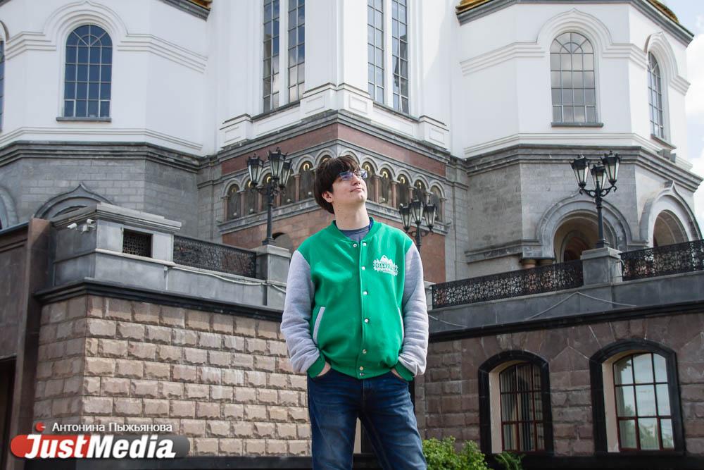 Юрий Шашмурин, волонтер: «Именно самоизоляция помогает нам понять, как сильно окружающие люди нуждаются в нашей поддержке». В Екатеринбурге +18 градусов - Фото 1