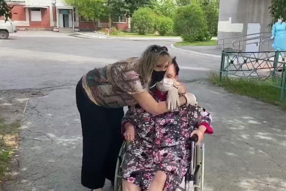 Екатеринбурженка, чья мама-пенсионерка победила коронавирус: «Болеть страшно и очень тяжело. Это не шутки». - Фото 1