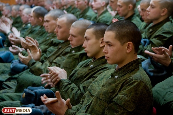 Шесть екатеринбуржцев отправились служить в Президентский полк - Фото 1