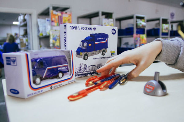 Для «Тотального диктанта» в Свердловскую область почтой привезли более 4 000 ручек - Фото 1