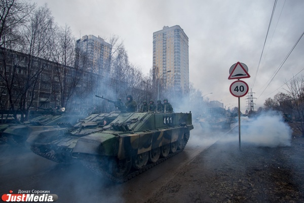 В мэрии рассказали, когда на Вторчермете из-за репетиции парада перекроют движение транспорта - Фото 1