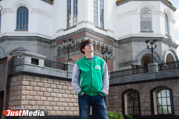 Юрий Шашмурин, волонтер: «Именно самоизоляция помогает нам понять, как сильно окружающие люди нуждаются в нашей поддержке». В Екатеринбурге +18 градусов - Фото 1