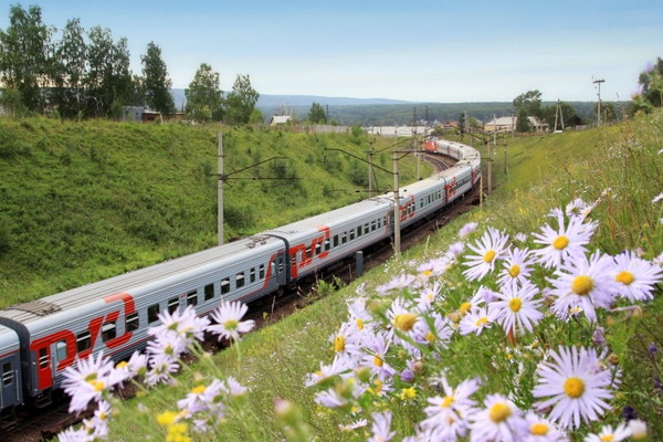 Продажи электронных билетов на поезда дальнего следования на Урале в мае выросли в 2,5 раза - Фото 1