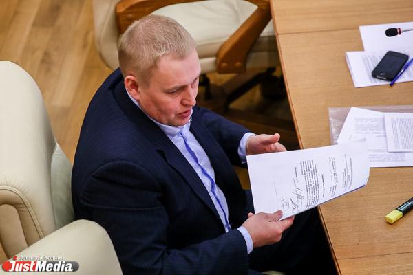 Свердловский депутат Госдумы предложил дать право россиянам голосовать во дворах на всех выборах - Фото 1