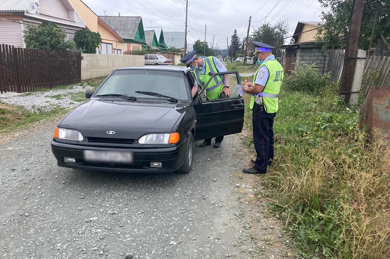 В Первоуральске водитель-новичок на ВАЗе сбил 7-летнюю девочку - Фото 1