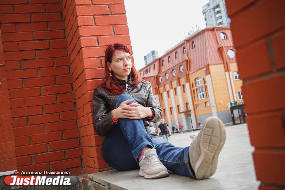 Екатерина Карманова, Свердловский госархив: «Именно в такую погоду легко работать и хочется гулять по городу». В Екатеринбурге +24 и грозы  - Фото 1
