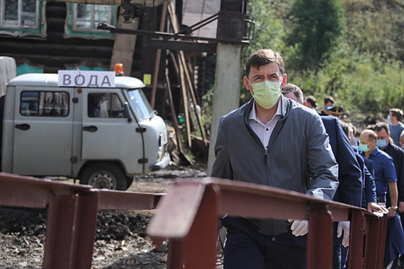 Губернатор проверил, как восстанавливают дороги и мосты в Нижних Сергах - Фото 1