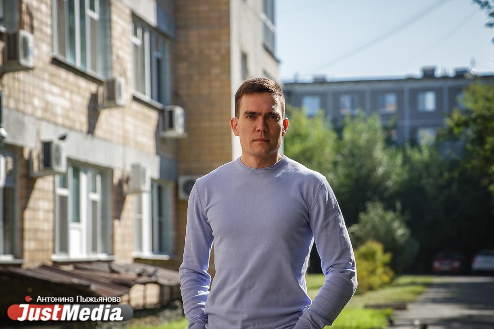 Владимир Дмитриев, Новая больница: «Как солнце сменяет дождь, так и у нас с вами все будет хорошо». В Екатеринбурге +13 градусов - Фото 1