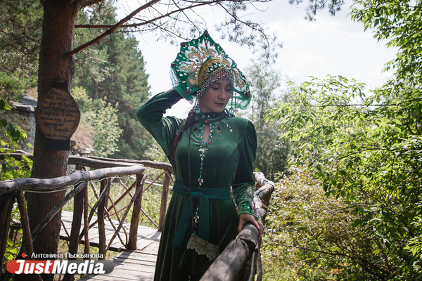 Хозяйка Медной горы: «Именно летом я могу выйти из своих владений и насладиться теплыми лучами солнца». В Екатеринбурге +10 градусов