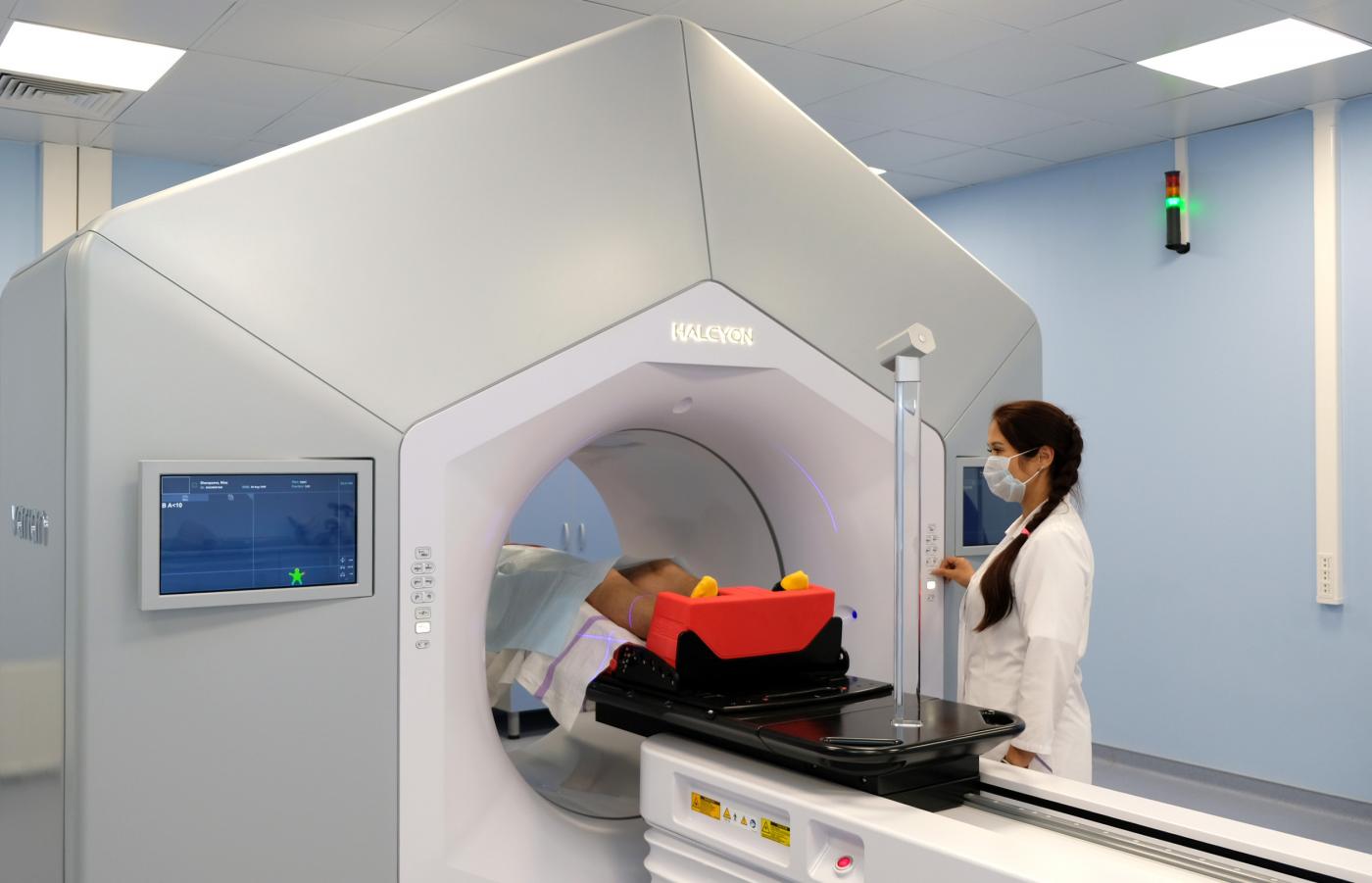 Свердловский Центр лучевой терапии начал прием пациентов - Фото 1