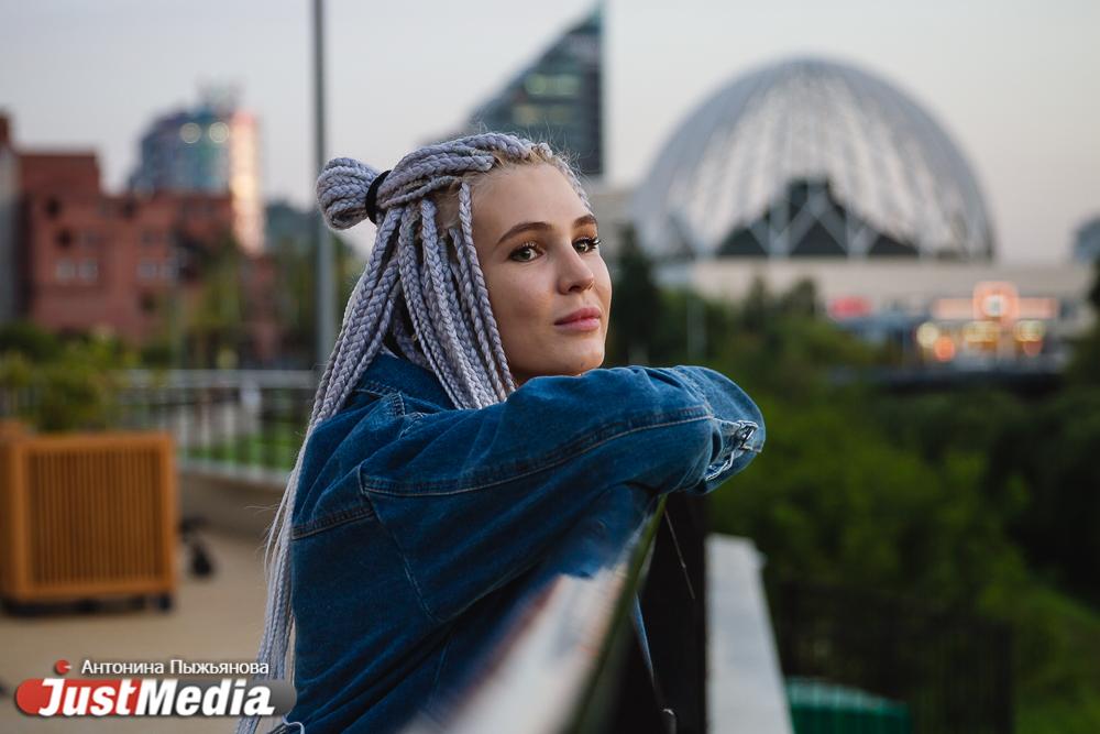 Светлана Шестакова, металлургическая компания: «Осень для меня, наверное, самое любимое время года». В Екатеринбурге +22 градуса - Фото 1