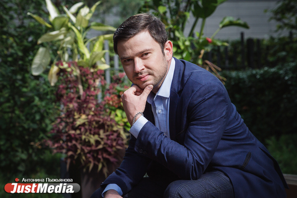 Альберт Мусин, 4 канал: «Если вы видите, что на улице хотя бы на секунду солнце вышло из-за облаков - не теряйте времени, выбегайте, наслаждайтесь». В Екатеринбурге +14 градусов - Фото 1