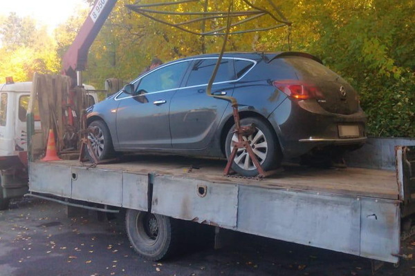 Житель Новоуральска заплатил автомобилем за коммуналку - Фото 1