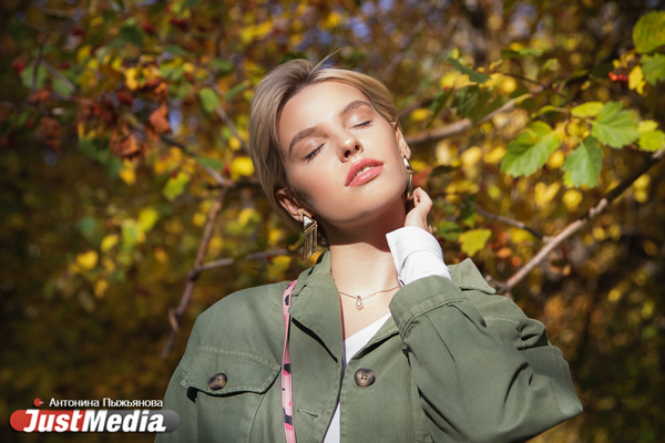 Модель Лиза Кузнецова: «Идеальное время для прогулок в парке, катания на велосипедах или замечательных пикников с друзьями». В Екатеринбурге +12