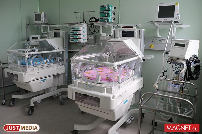 Малышку из Карпинска скоро переведут из реанимации в обычную палату - Фото 1