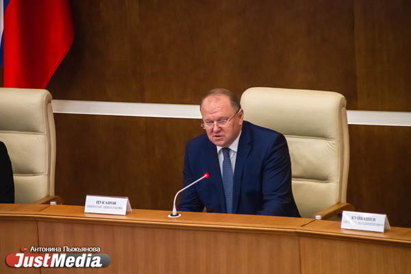 Цуканов попросил уральских политиков помочь улучшить жизнь в Курганской области - Фото 1