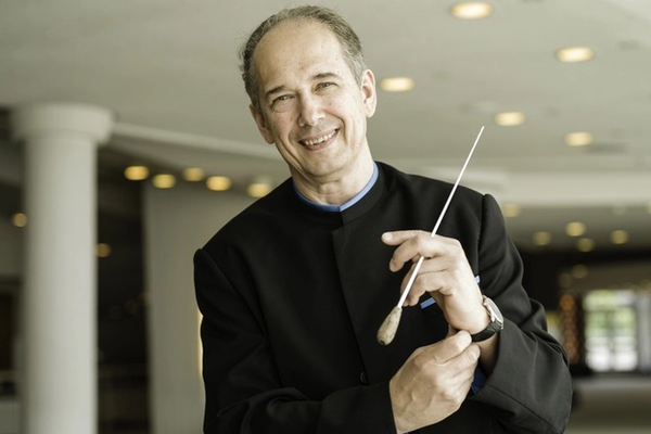  Дирижер Дмитрий Лисс стал почетным гражданином Свердловской области - Фото 1