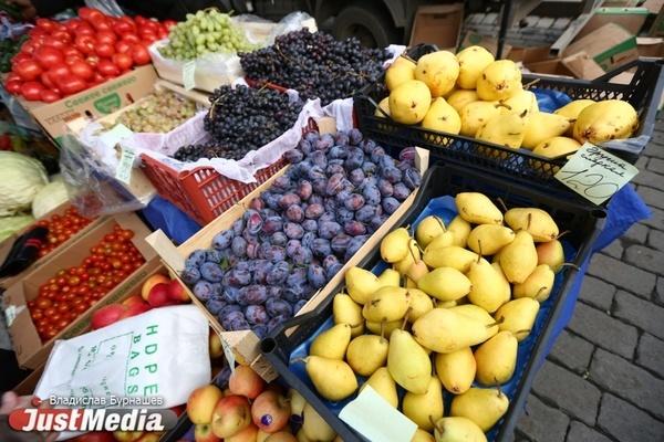 В выходные на главной площади Екатеринбурга из-за ярмарки закроют парковку - Фото 1