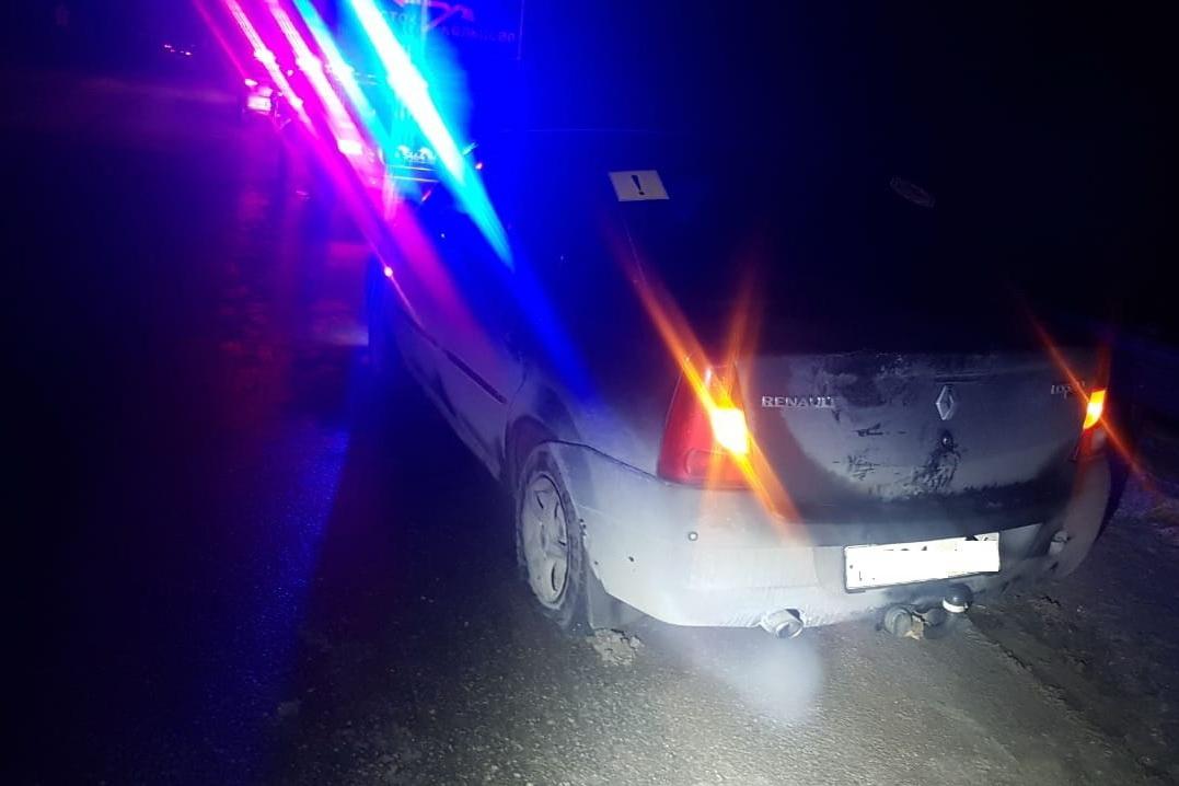 В Екатеринбурге инспекторы ГИБДД открыли огонь по автомобилю нарушителя - Фото 1