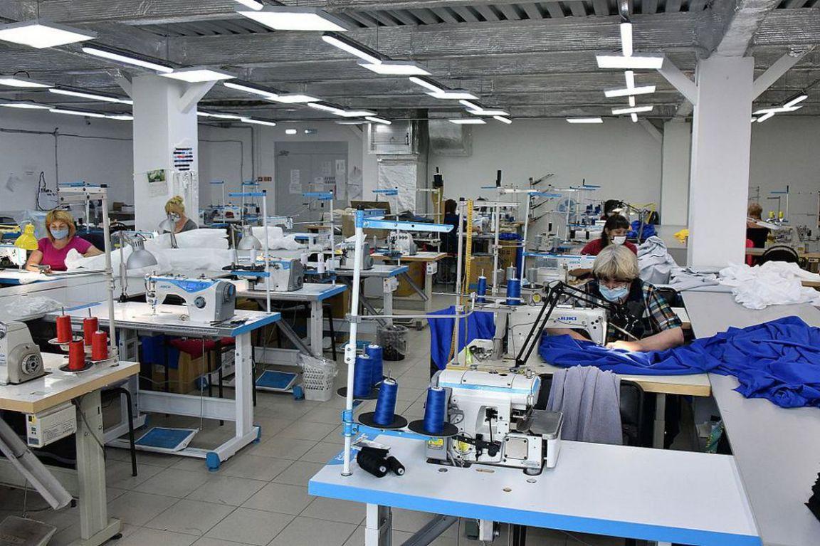 Средний Урал не только себя обеспечил средствами защиты от «короны», но и отправляет их за границу - Фото 1