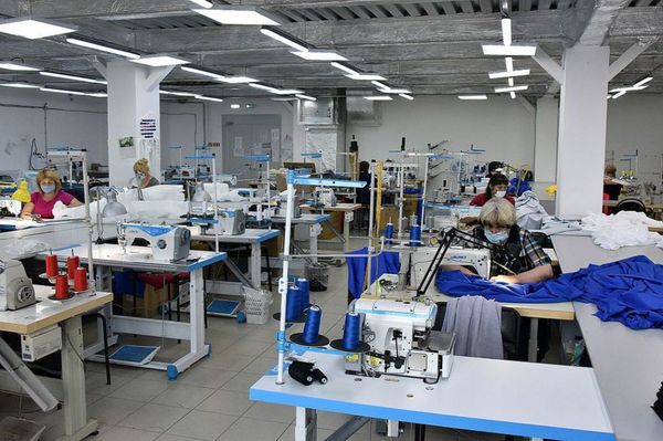 Средний Урал не только себя обеспечил средствами защиты от «короны», но и отправляет их за границу