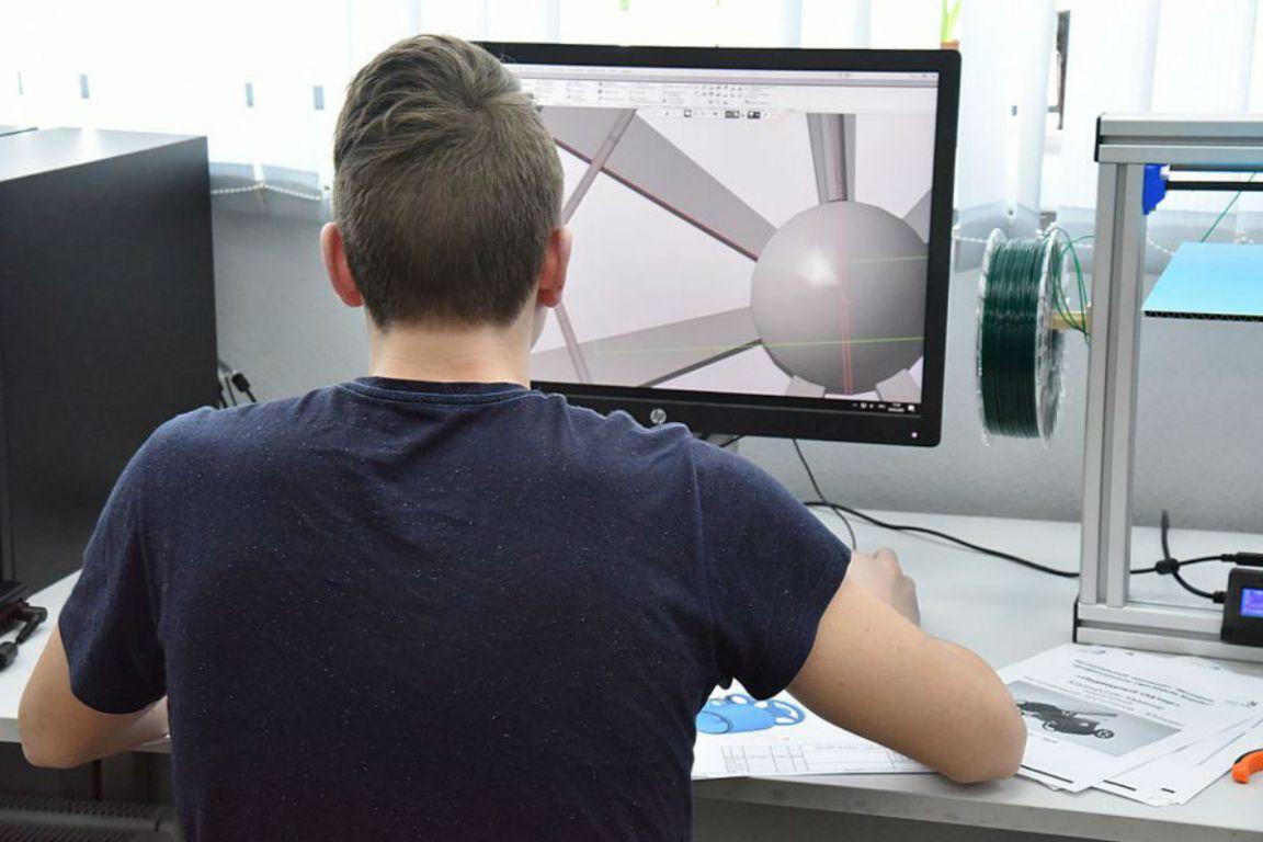 В Каменске-Уральском открыли инженерную школу - Фото 1