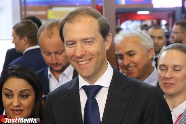 Минпромторг заявил о производстве 2 млн доз вакцины «Спутник V»