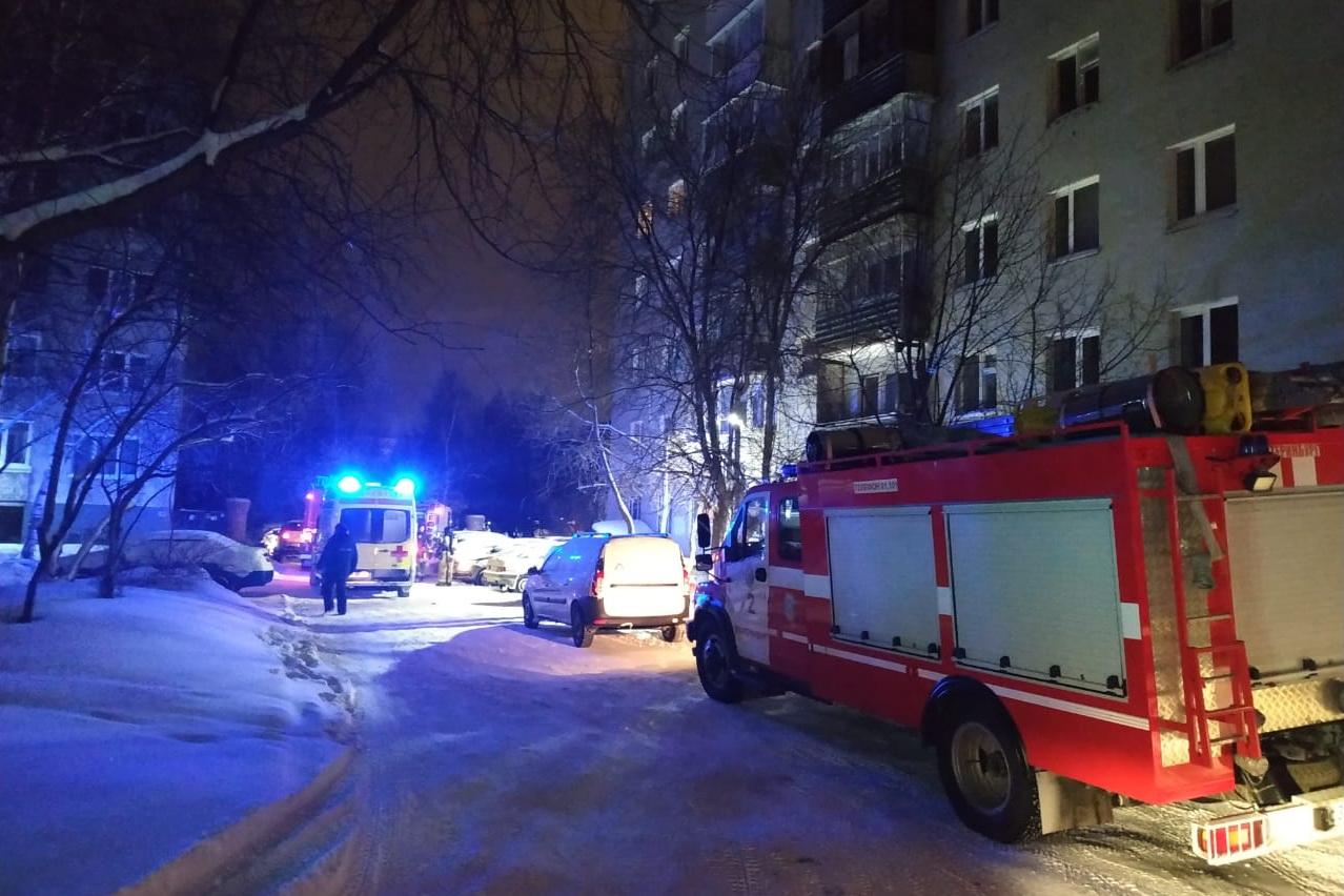 Жильцы горевшего дома на Рассветной вернулись в свои квартиры - Фото 1