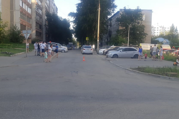 В Екатеринбурге водитель «БМВ» сбил 10-летнюю велосипедистку - Фото 1