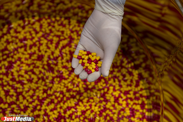 В Свердловской области начнут выдавать лекарства для профилактики COVID-19 - Фото 1