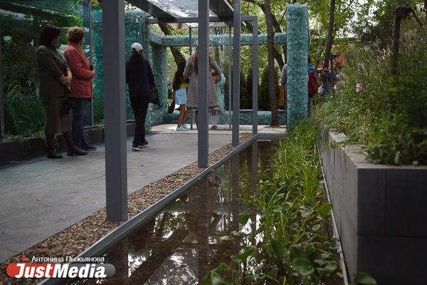 «Выходя во двор своего дома, жители должны попадать в парк». В Екатеринбурге стартовал фестиваль ландшафтного дизайна - Фото 1