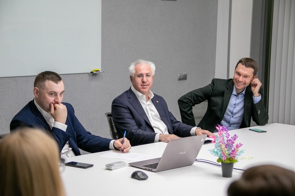 Председатель Российского экологического общества обсудил со свердловским отделением мусорную реформу - Фото 1