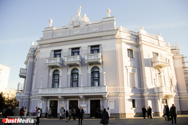 У здания оперного театра отреставрируют фасад  - Фото 1