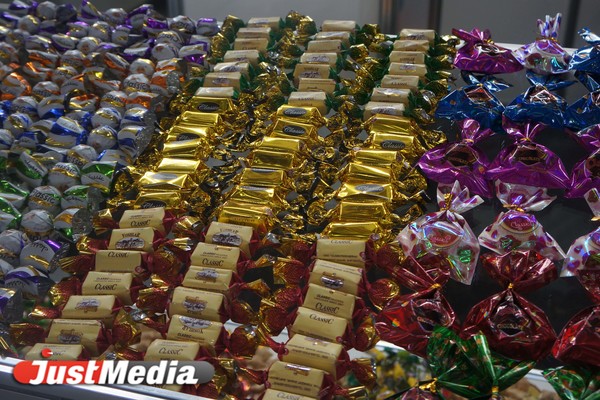 В Свердловской области «Верный» оштрафовали на 300 тысяч рублей за реализацию просроченных конфет  - Фото 1