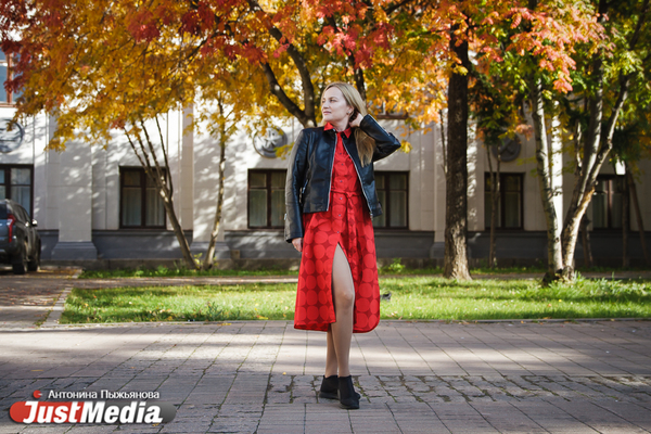 Юлия Денисенко, Екатерининский оркестр: «Эта осень дарит незабываемые ощущения: солнце светит через гамму цвета, и листья шуршат под ногами». В столице Урала +13 - Фото 1