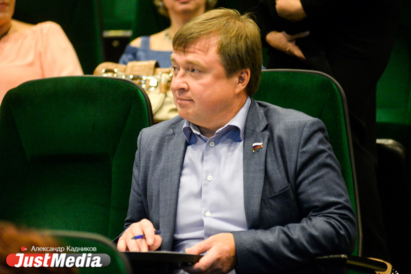 Свердловский политик рассказал, как лечится от коронавируса - Фото 1