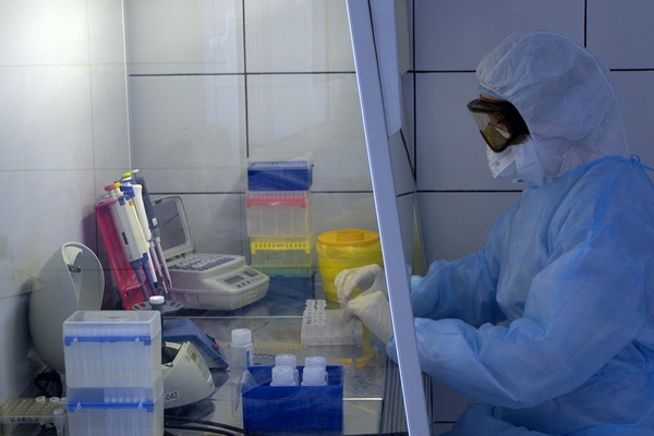 В Екатеринбурге лаборатория «РЖД-Медицины» получила право выдавать окончательные заключения по тестам на COVID-19 - Фото 1
