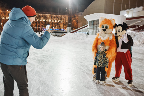 В Екатеринбурге 27 ноября открывается один из самых больших катков в городе  - Фото 1
